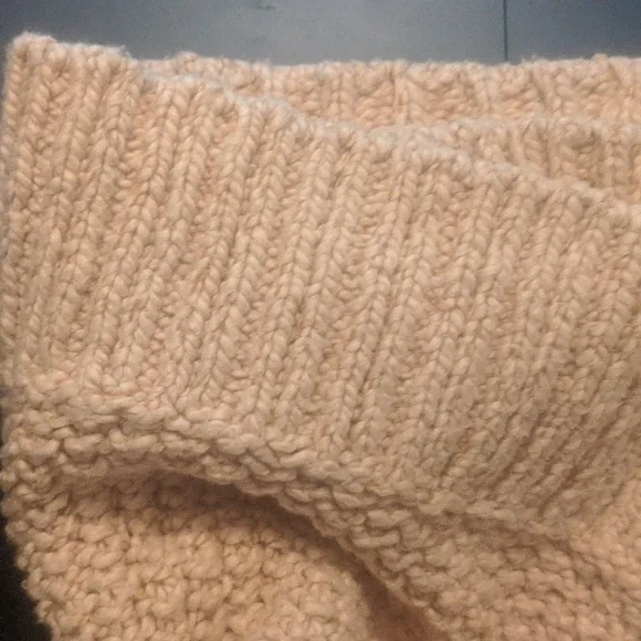 FREE PEOPLE REVOLVE COZY CAT OVERSIZED PULLOVER SWEATER CHAMPAGNE size S… - Picture 13 of 16